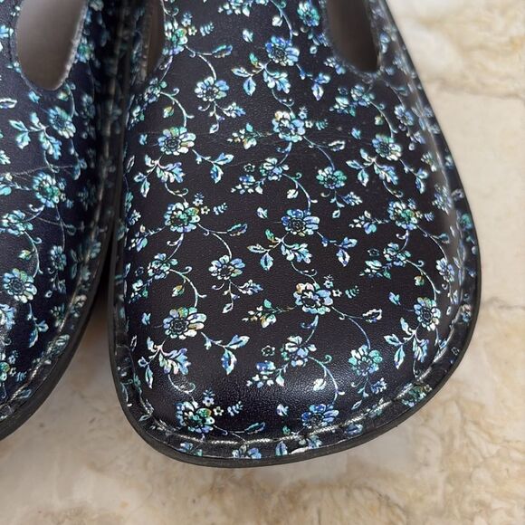 Alegria Classic Work Floral Print Leather Clogs - Picture 8 of 13